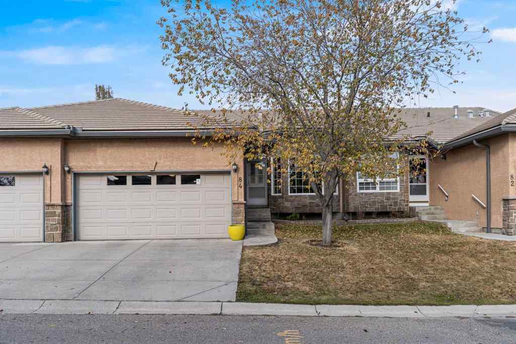 MLS® A2267273 - 84 Shannon Estates Terrace SW in Shawnessy Calgary, Residential