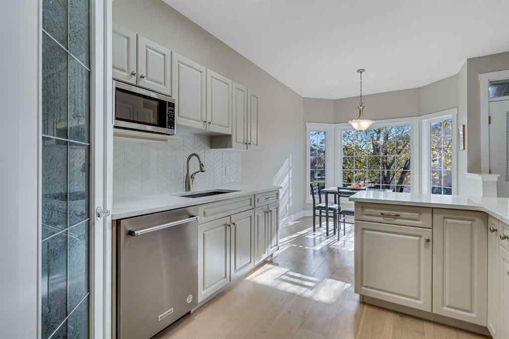 MLS® A2267273 - 84 Shannon Estates Terrace SW in Shawnessy Calgary, Residential