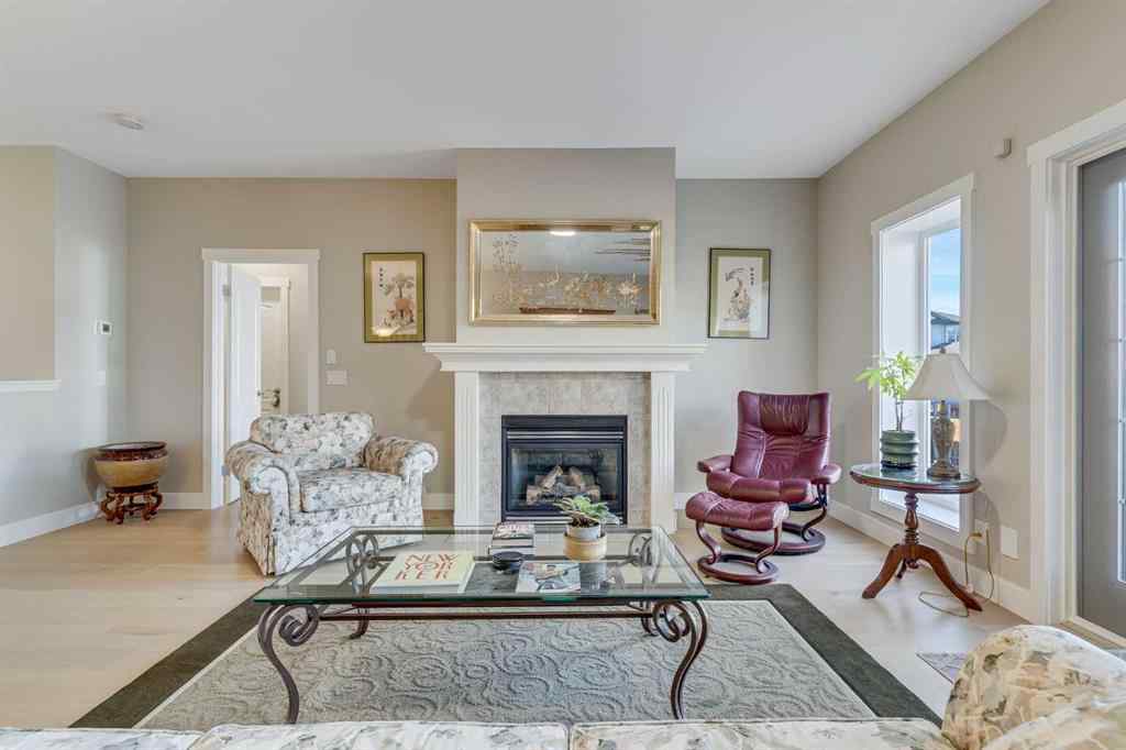 MLS® A2267273 - 84 Shannon Estates Terrace SW in Shawnessy Calgary, Residential