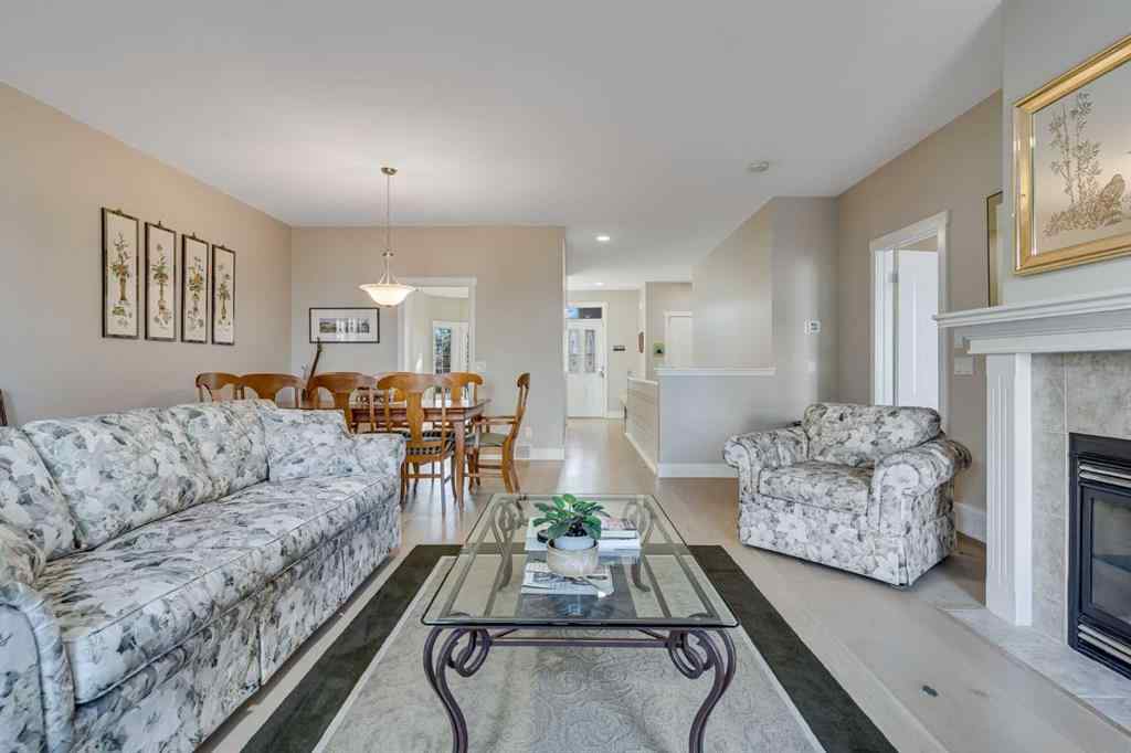 MLS® A2267273 - 84 Shannon Estates Terrace SW in Shawnessy Calgary, Residential