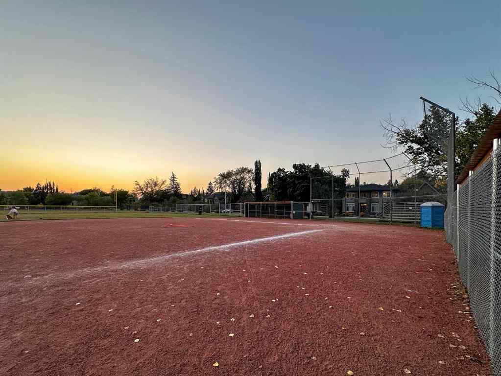 MLS® A2267277 - 915 32 Street NW in Parkdale Calgary, Residential