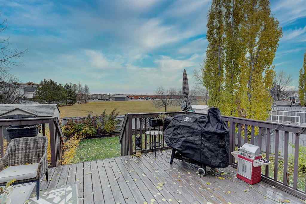 MLS® A2267278 - 9318 129 Avenue  in Crystal Lake Estates Grande Prairie, Residential