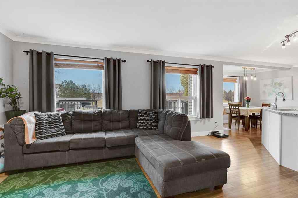 MLS® A2267278 - 9318 129 Avenue  in Crystal Lake Estates Grande Prairie, Residential