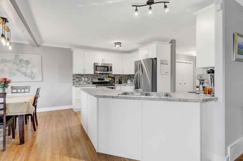 MLS® A2267278 - 9318 129 Avenue  in Crystal Lake Estates Grande Prairie, Residential