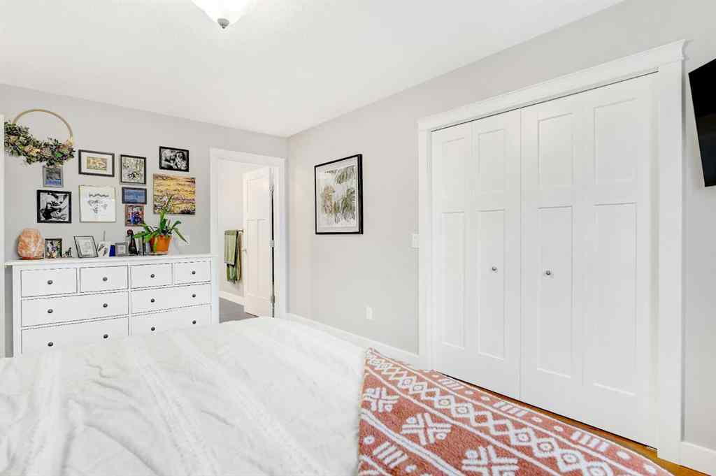 MLS® A2267278 - 9318 129 Avenue  in Crystal Lake Estates Grande Prairie, Residential