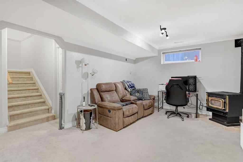 MLS® A2267278 - 9318 129 Avenue  in Crystal Lake Estates Grande Prairie, Residential