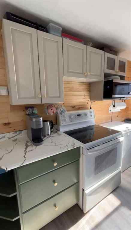 MLS&reg; # A2267279 - 243 Fleet Street SW in NONE Medicine Hat, Residential Open Houses