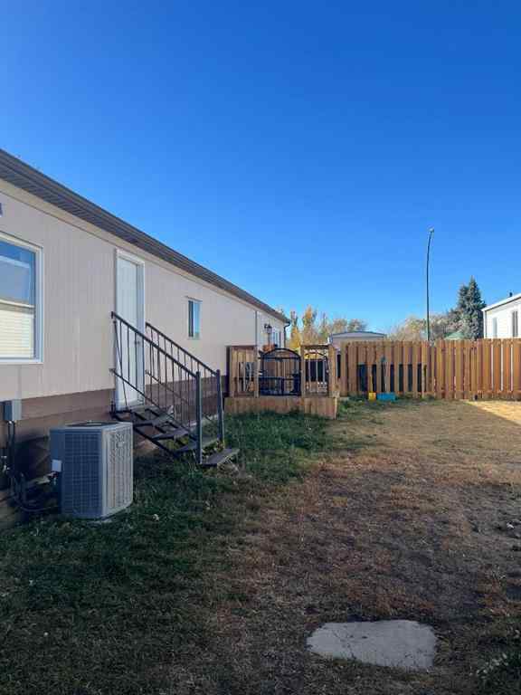 MLS&reg; # A2267279 - 243 Fleet Street SW in NONE Medicine Hat, Residential Open Houses