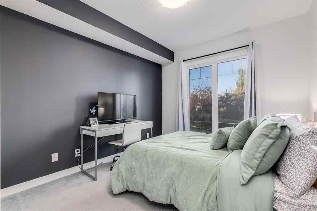 MLS® A2267280 - Unit #204 117 19 Avenue NE in Tuxedo Park Calgary, Residential