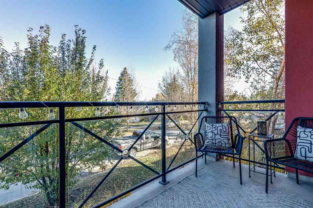 MLS® A2267280 - Unit #204 117 19 Avenue NE in Tuxedo Park Calgary, Residential