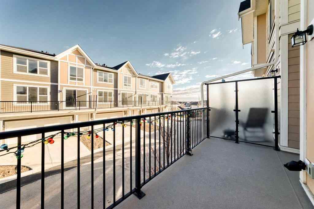 MLS® A2267285 - 986 Sherwood Boulevard NW in Sherwood Calgary, Residential