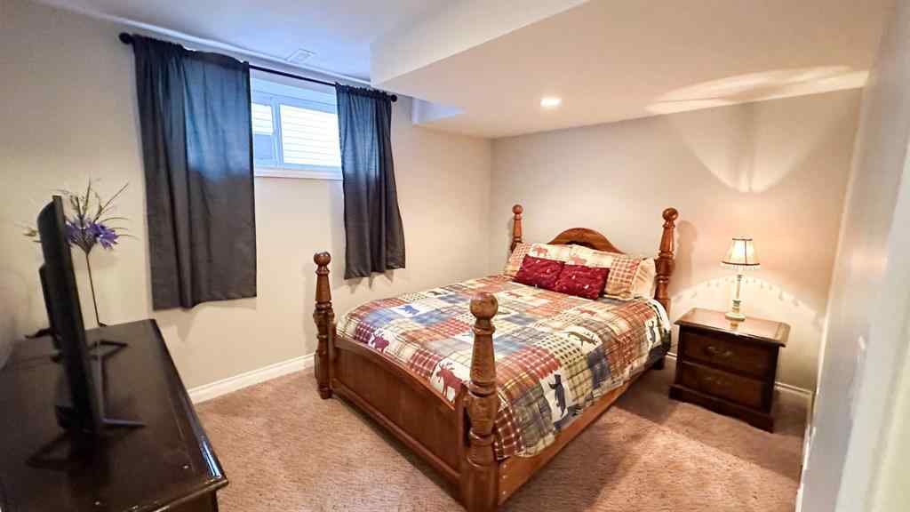 MLS® A2267286 - 211 11 Avenue NE in NONE Sundre, Residential