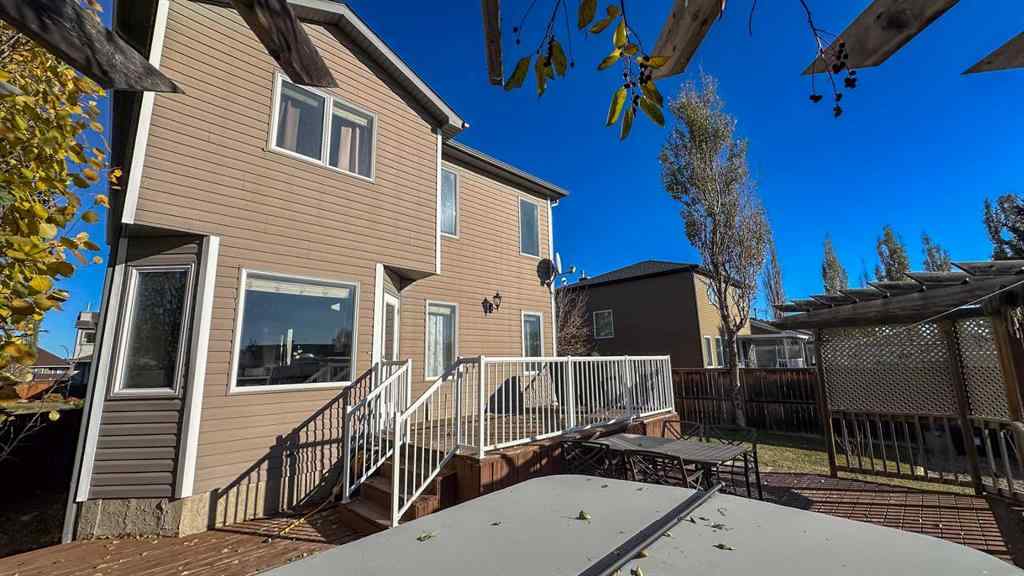 MLS® A2267286 - 211 11 Avenue NE in NONE Sundre, Residential