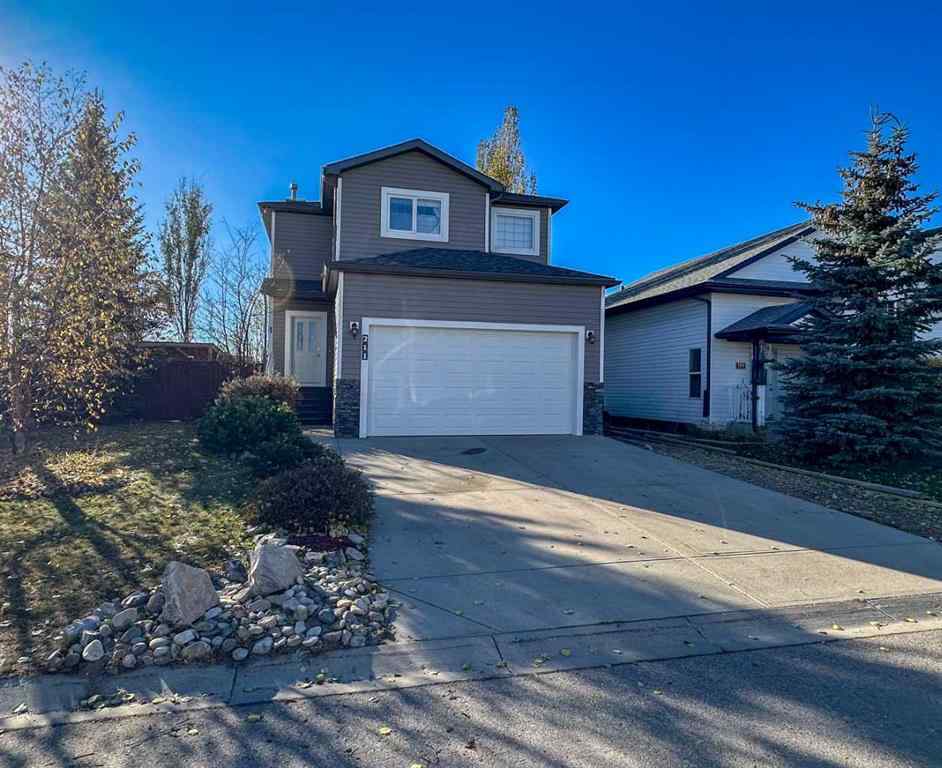 MLS® A2267286 - 211 11 Avenue NE in NONE Sundre, Residential