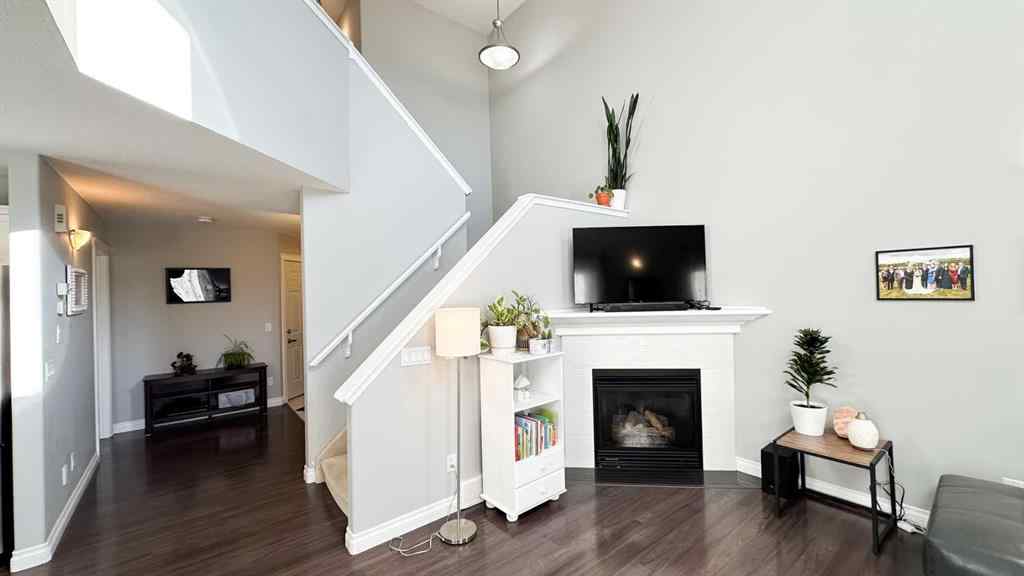 MLS® A2267286 - 211 11 Avenue NE in NONE Sundre, Residential