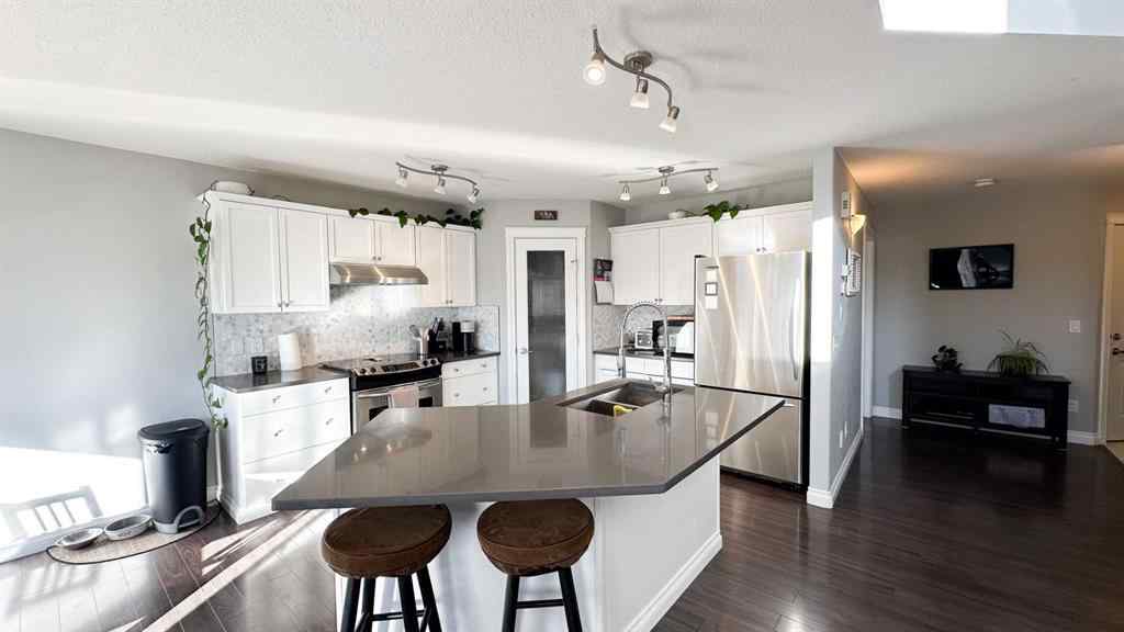 MLS® A2267286 - 211 11 Avenue NE in NONE Sundre, Residential