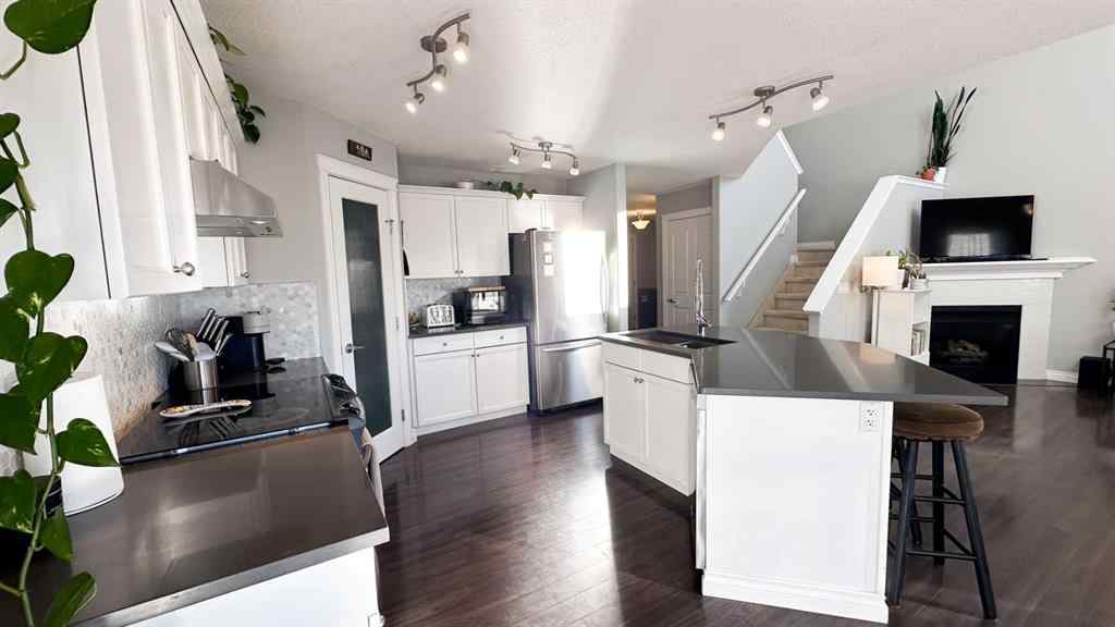 MLS® A2267286 - 211 11 Avenue NE in NONE Sundre, Residential