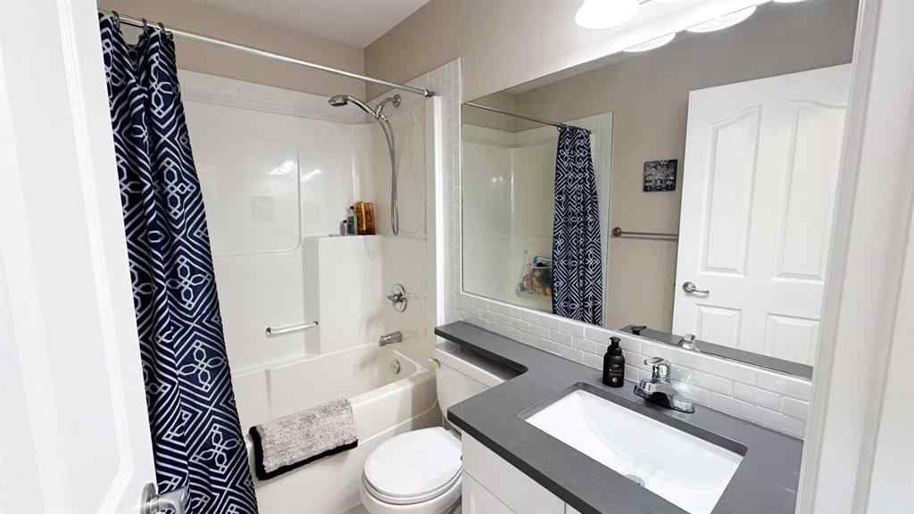 MLS® A2267286 - 211 11 Avenue NE in NONE Sundre, Residential