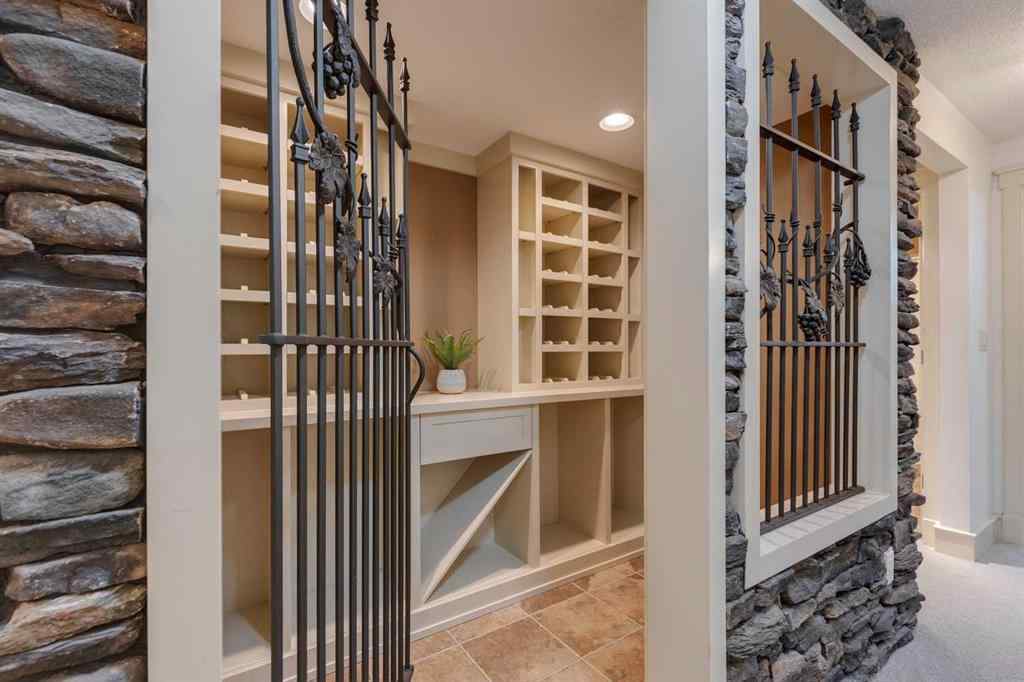 MLS® A2267290 - 2005 32 Avenue SW in South Calgary Calgary, Residential