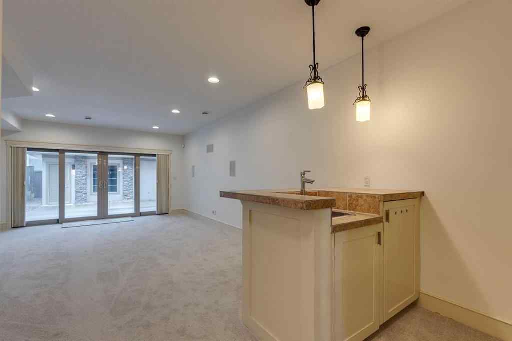 MLS® A2267290 - 2005 32 Avenue SW in South Calgary Calgary, Residential