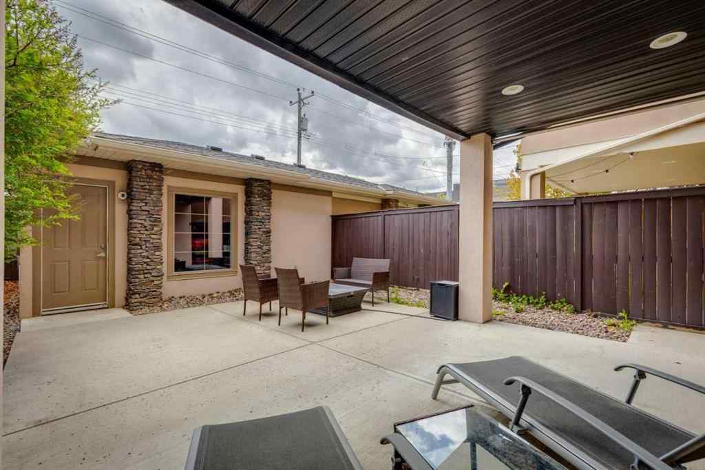 MLS® A2267290 - 2005 32 Avenue SW in South Calgary Calgary, Residential