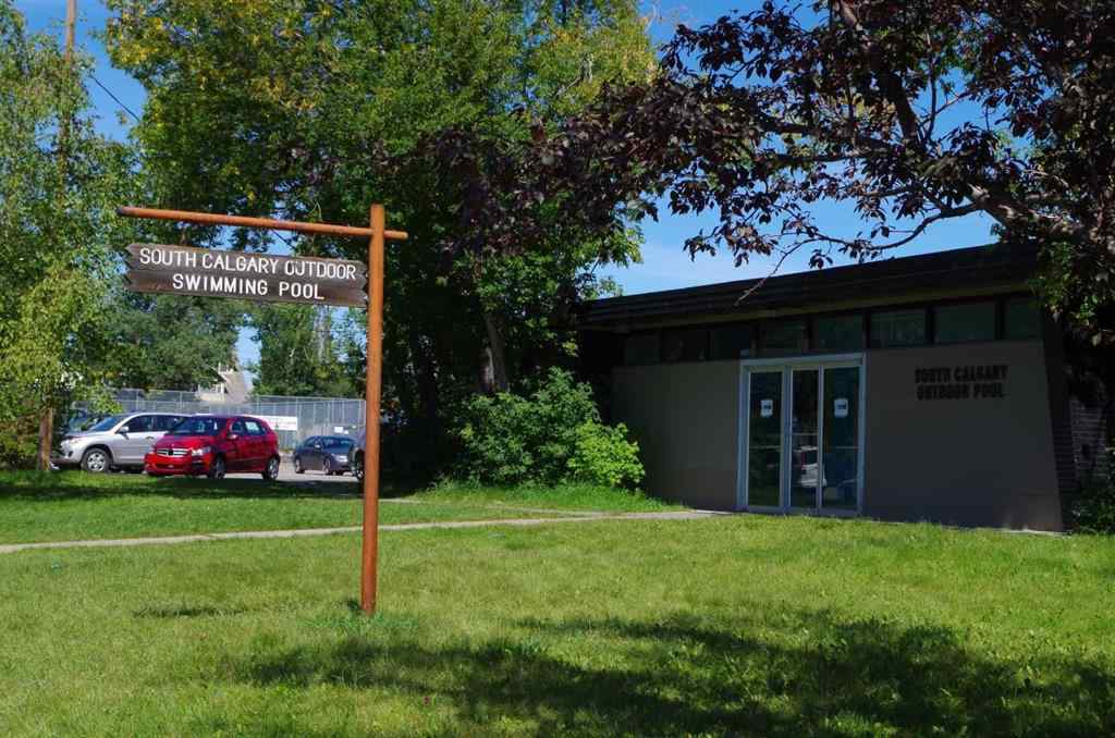 MLS® A2267290 - 2005 32 Avenue SW in South Calgary Calgary, Residential