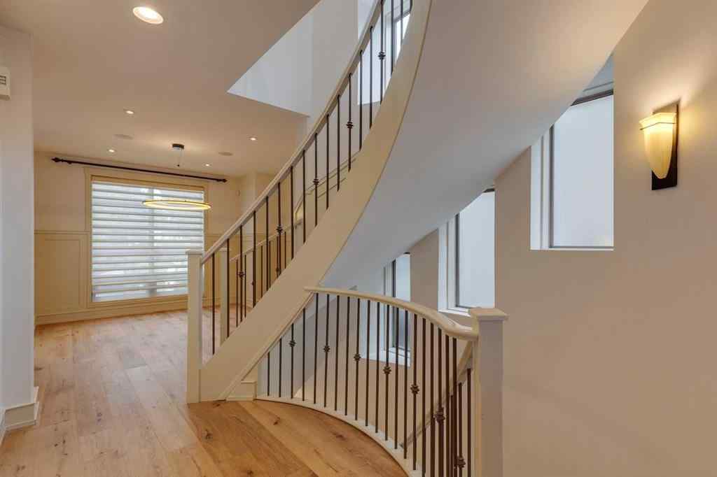 MLS® A2267290 - 2005 32 Avenue SW in South Calgary Calgary, Residential