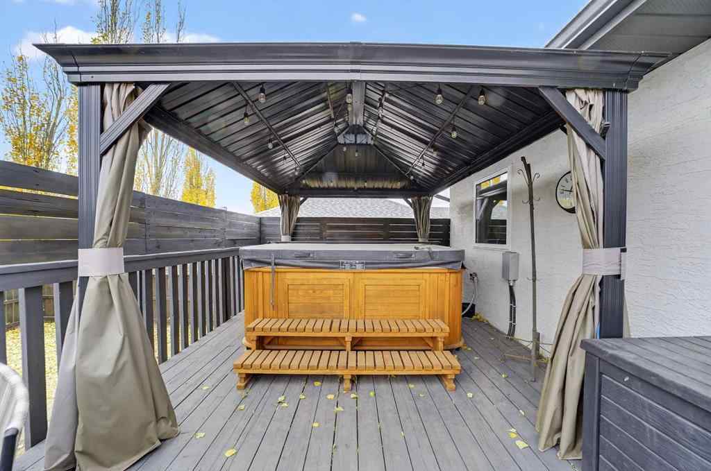 MLS® A2267294 - 225 10 Avenue NE in NONE Sundre, Residential