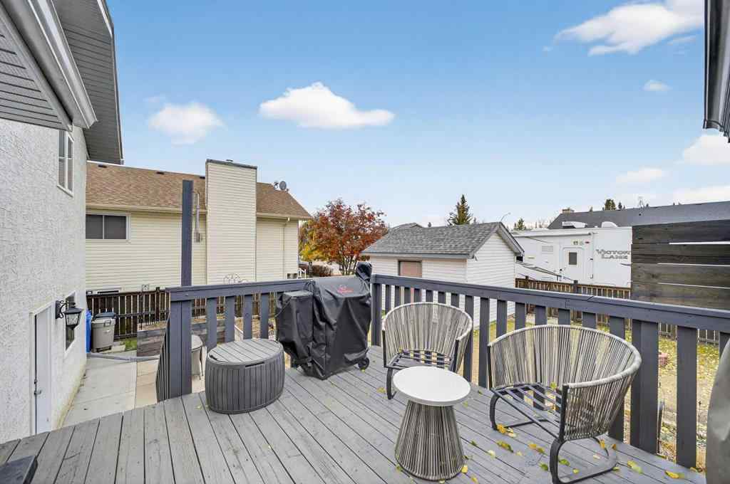 MLS® A2267294 - 225 10 Avenue NE in NONE Sundre, Residential