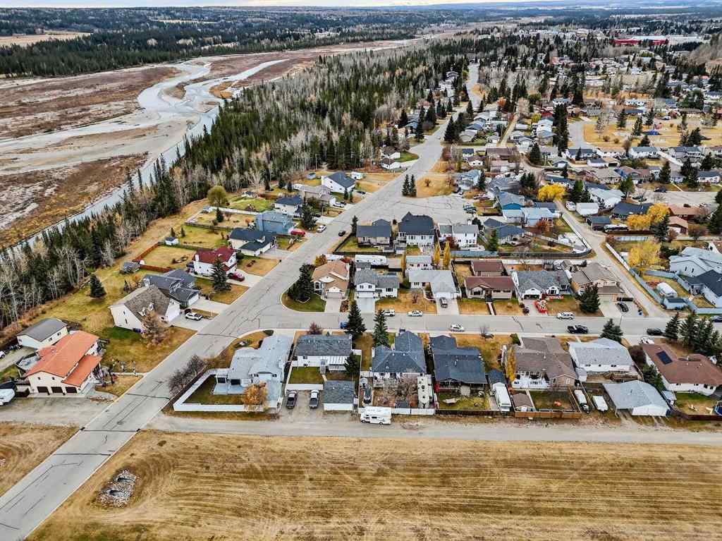 MLS® A2267294 - 225 10 Avenue NE in NONE Sundre, Residential