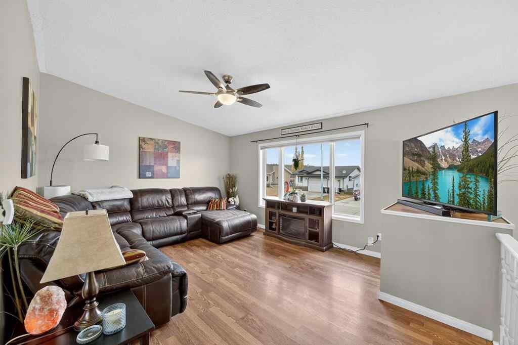 MLS® A2267294 - 225 10 Avenue NE in NONE Sundre, Residential