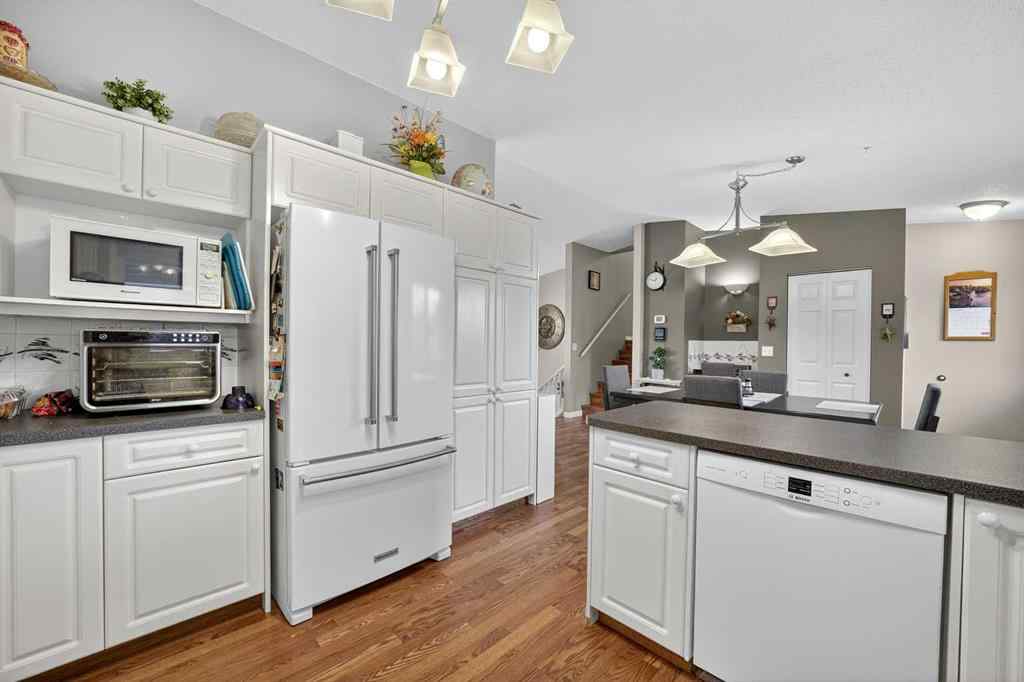 MLS® A2267294 - 225 10 Avenue NE in NONE Sundre, Residential