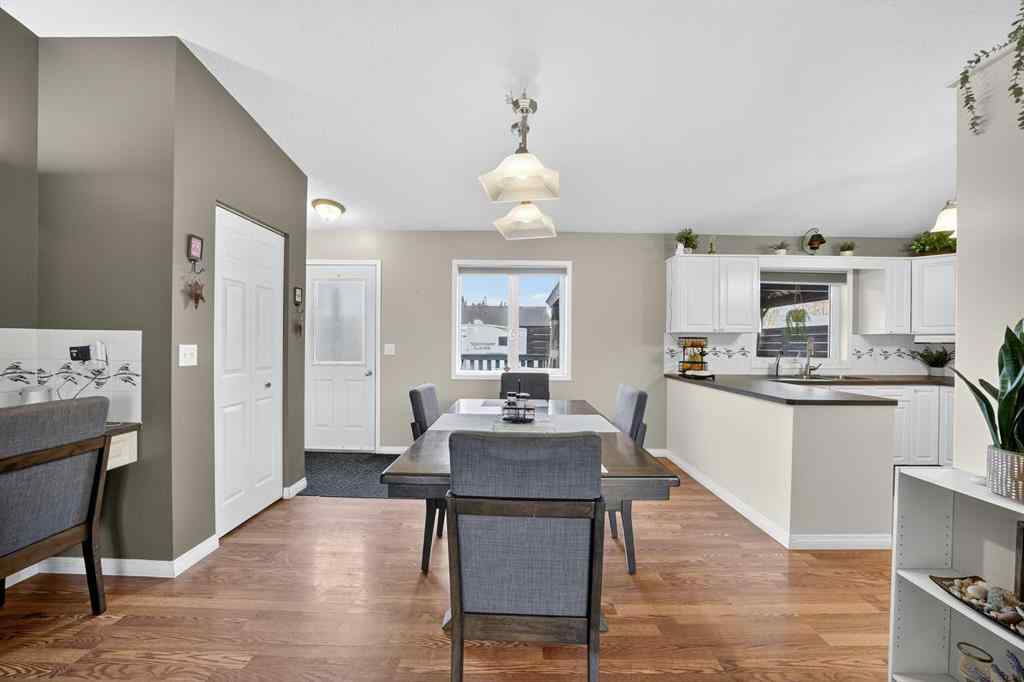 MLS® A2267294 - 225 10 Avenue NE in NONE Sundre, Residential