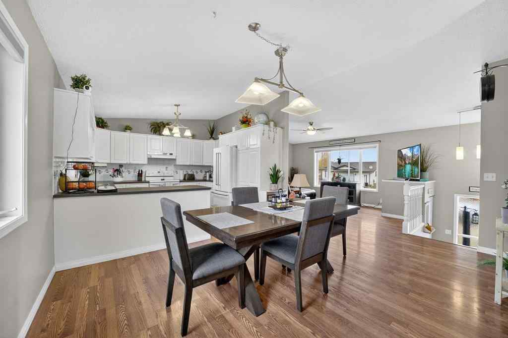 MLS® A2267294 - 225 10 Avenue NE in NONE Sundre, Residential