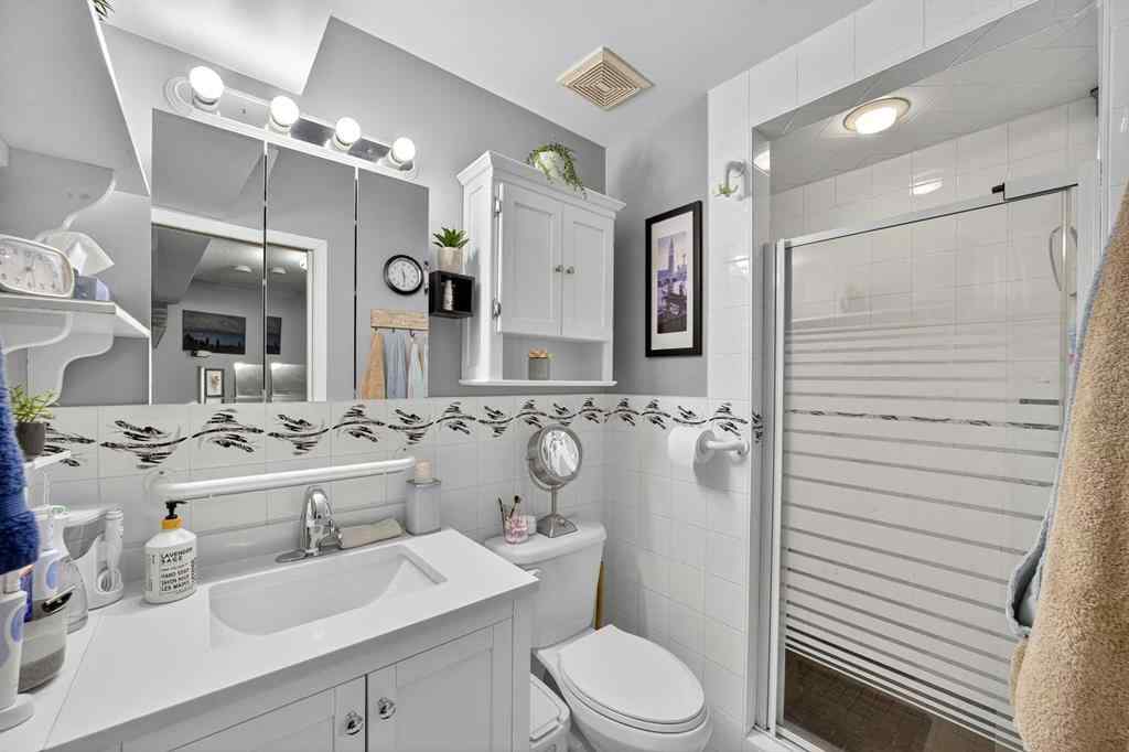 MLS® A2267294 - 225 10 Avenue NE in NONE Sundre, Residential