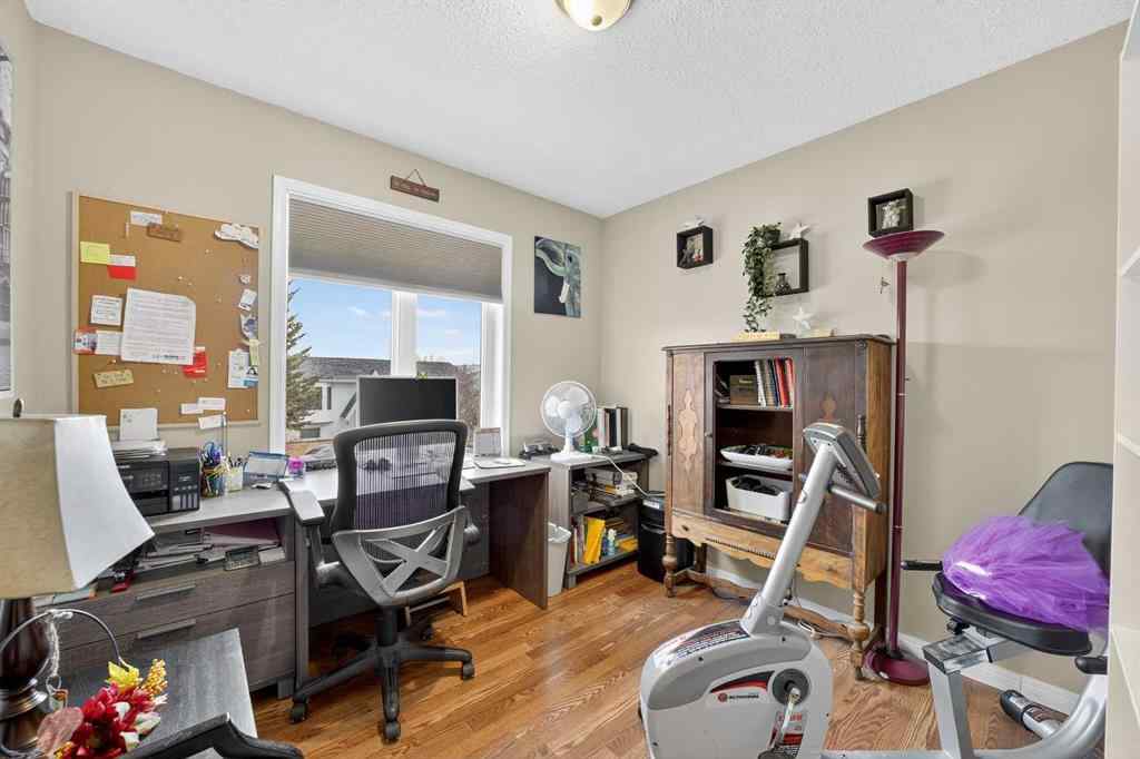 MLS® A2267294 - 225 10 Avenue NE in NONE Sundre, Residential