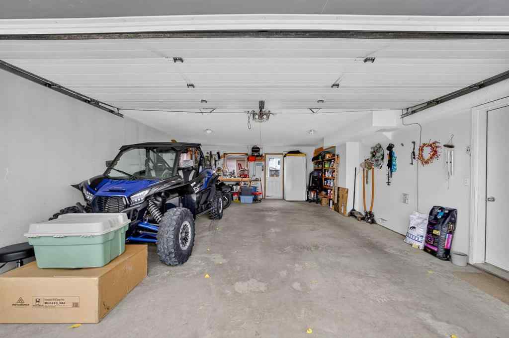 MLS® A2267294 - 225 10 Avenue NE in NONE Sundre, Residential