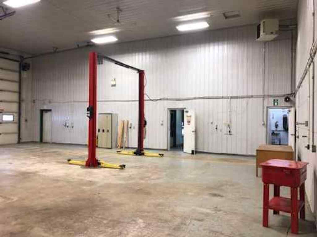 MLS&reg; # A2267295 - 11816 95 Street  in NONE High Level, Commercial Open Houses