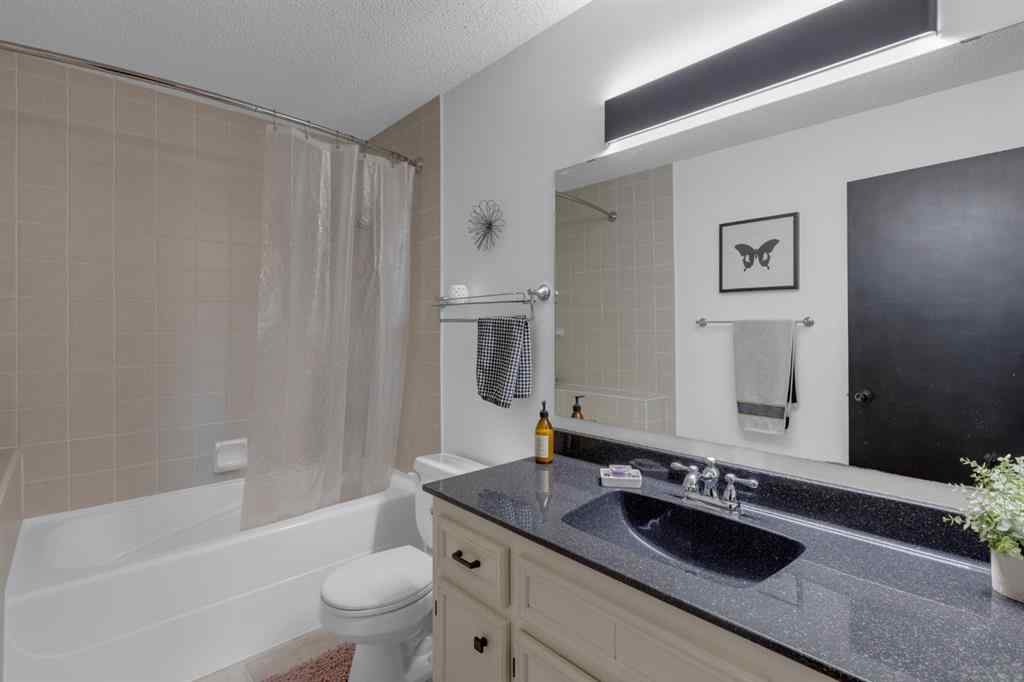 MLS® A2267296 - 224 Ranchridge Bay NW in Ranchlands Calgary, Residential