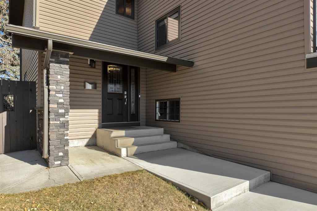 MLS® A2267296 - 224 Ranchridge Bay NW in Ranchlands Calgary, Residential