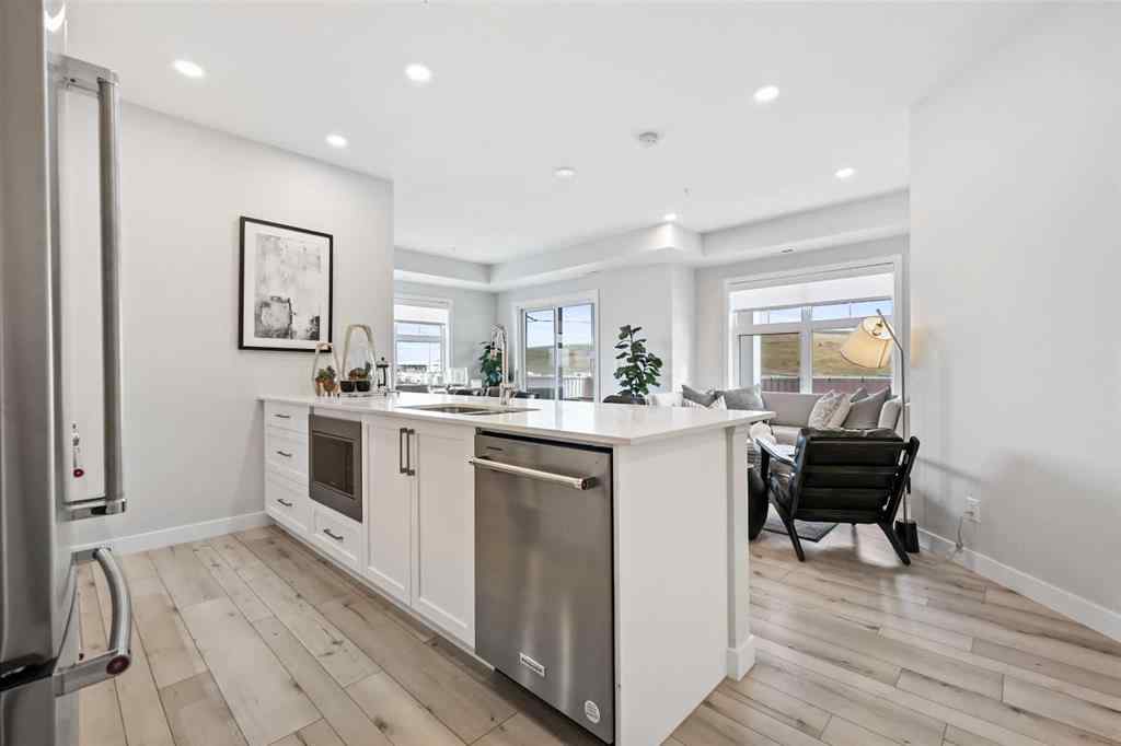 MLS® A2267298 - Unit #326 255 Les Jardins Park SE in Douglasdale/Glen Calgary, Residential