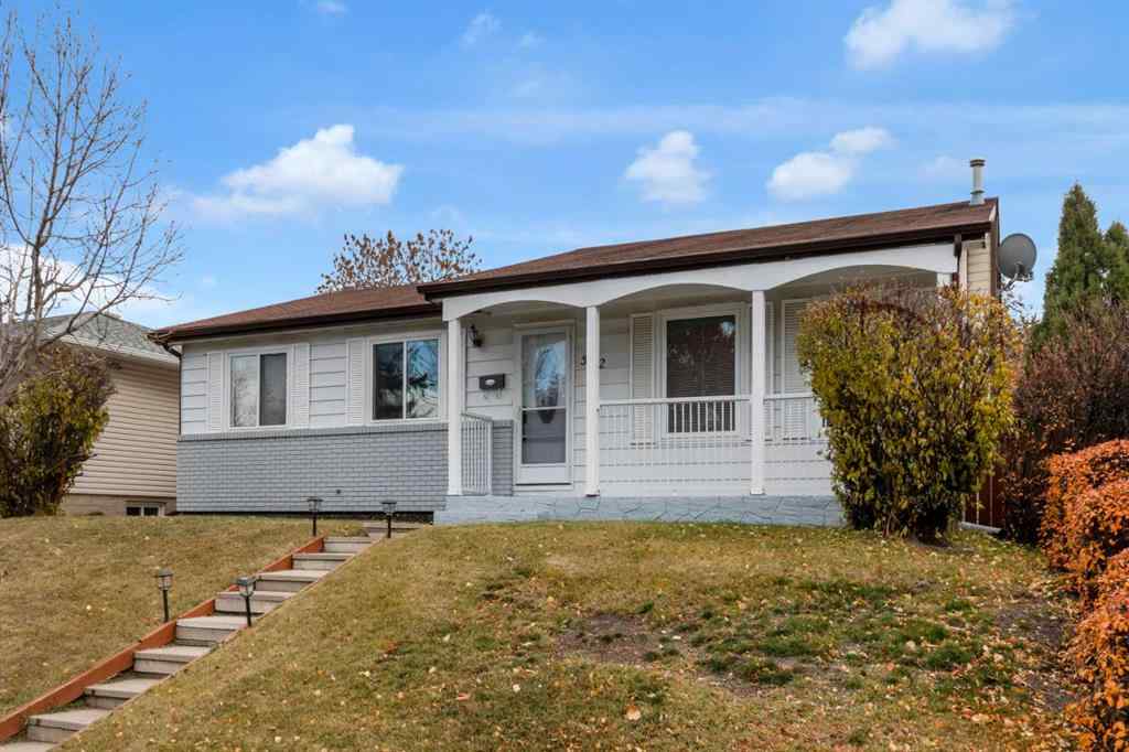 MLS® A2267300 - 5122 48 Street NW in Varsity Calgary, Residential