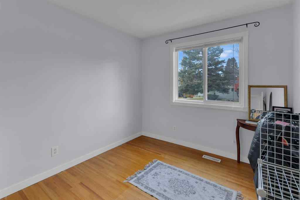 MLS® A2267300 - 5122 48 Street NW in Varsity Calgary, Residential