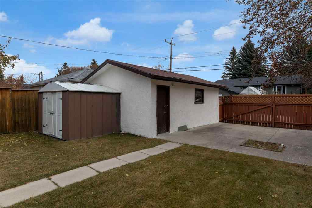 MLS® A2267300 - 5122 48 Street NW in Varsity Calgary, Residential