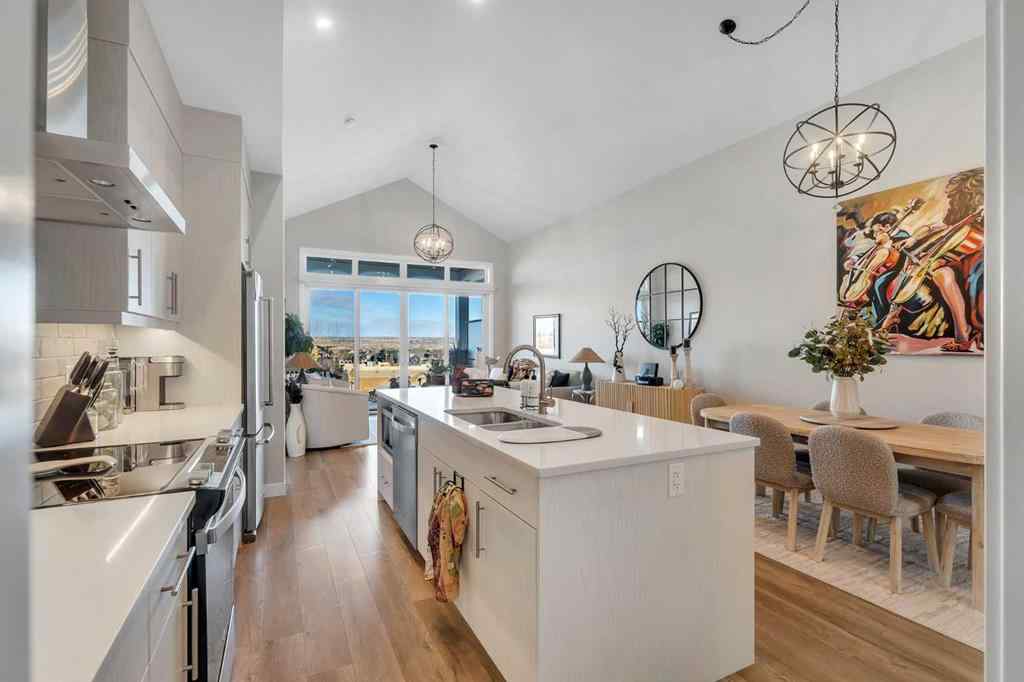 MLS® A2267304 - 406 Crestridge Common SW in Crestmont Calgary, Residential