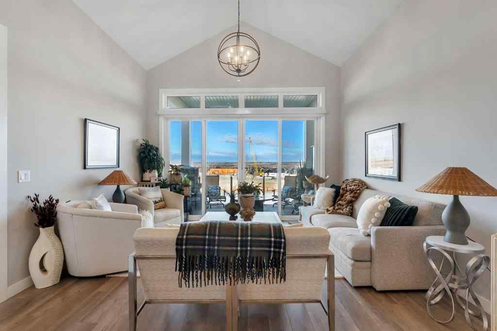 MLS® A2267304 - 406 Crestridge Common SW in Crestmont Calgary, Residential