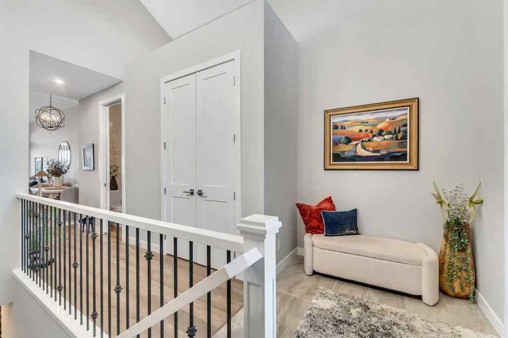 MLS® A2267304 - 406 Crestridge Common SW in Crestmont Calgary, Residential