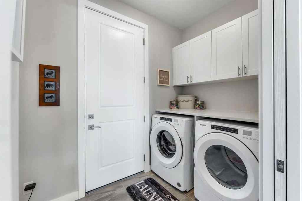 MLS® A2267304 - 406 Crestridge Common SW in Crestmont Calgary, Residential