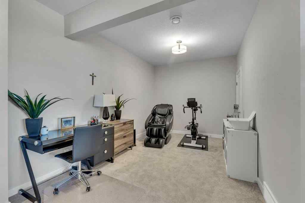 MLS® A2267304 - 406 Crestridge Common SW in Crestmont Calgary, Residential