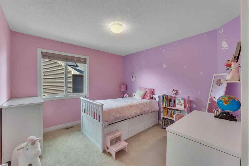 MLS® A2267306 - 1535 Ravensmoor Way SE in Ravenswood Airdrie, Residential